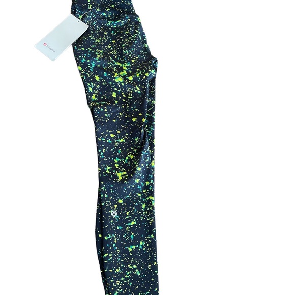 Lululemon Base Pace High-Rise Running Tight 25"
Sparks Fly Multi - Picture 2 of 4